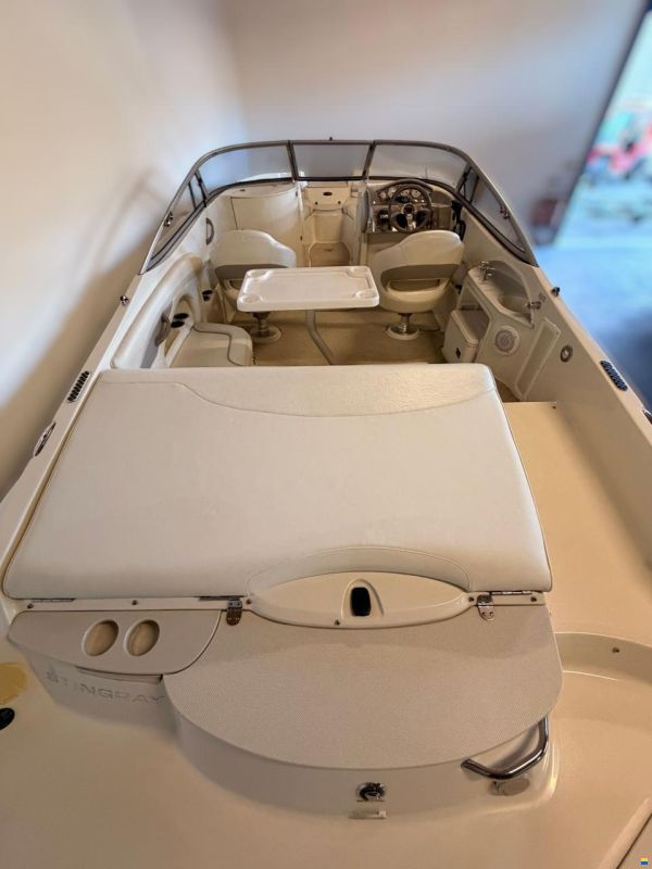 Stingray 235 DR