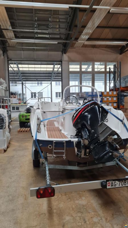 Quicksilver 500 Commander