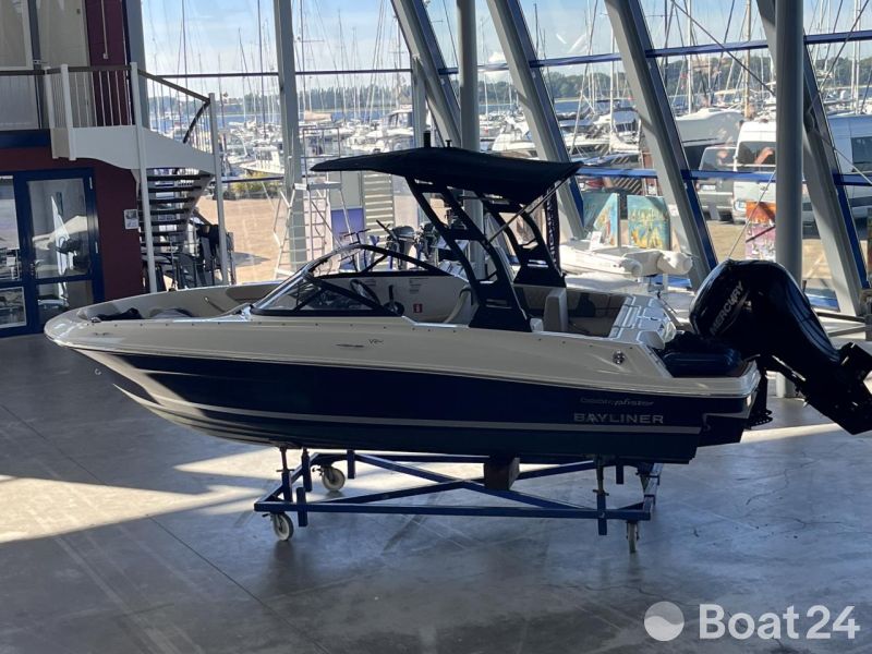 Bayliner VR4 Outboard