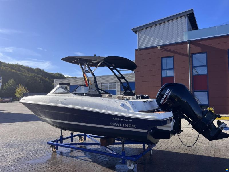 Bayliner VR4 Outboard