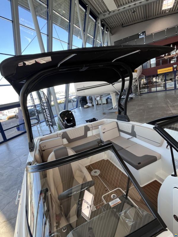 Bayliner VR4 Outboard