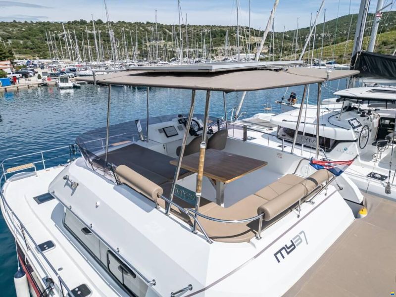 Fountaine Pajot MY 37