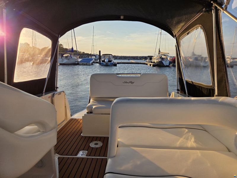 Sea Ray 255 Sundancer