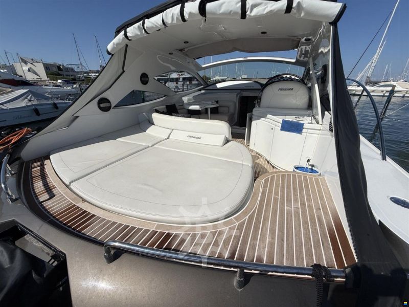 Pershing 43'