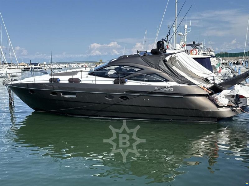 Pershing 43'