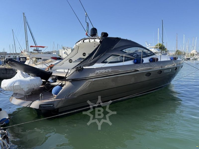 Pershing 43'