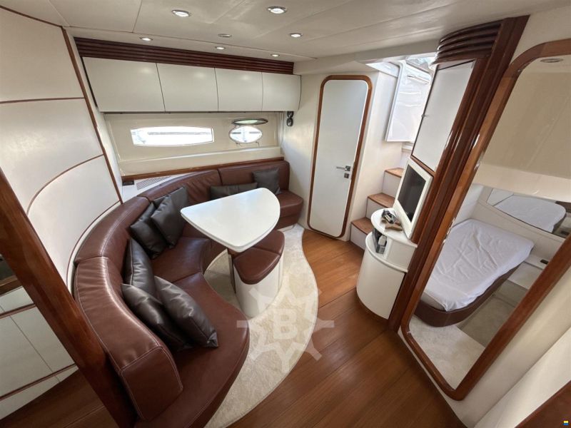 Pershing 43'