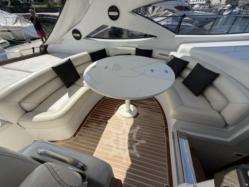 Pershing 43'
