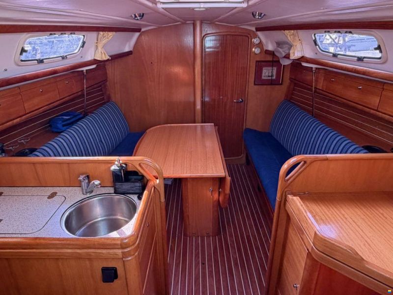 Bavaria 30