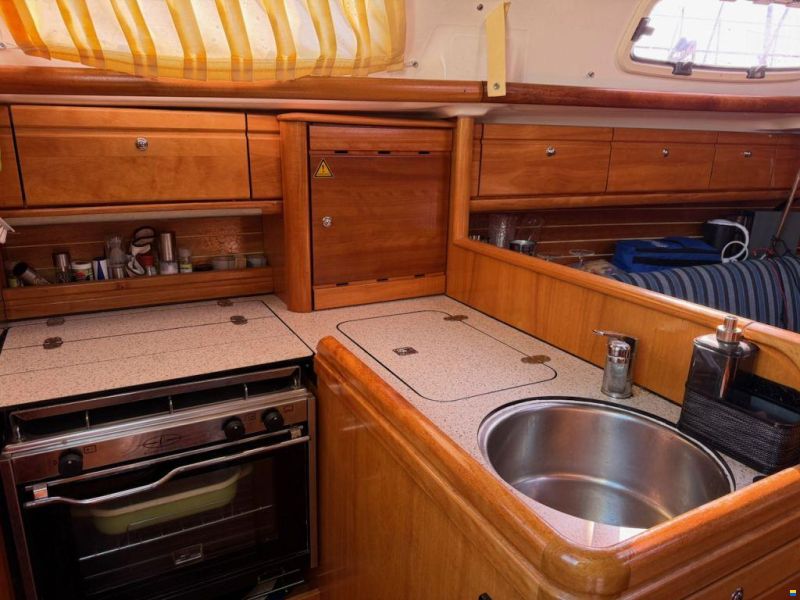 Bavaria 30