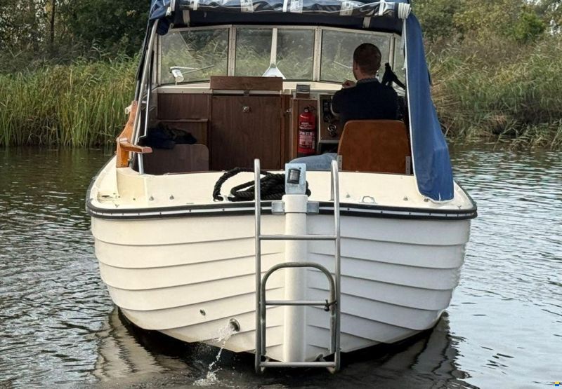 Marex 24 SunCab