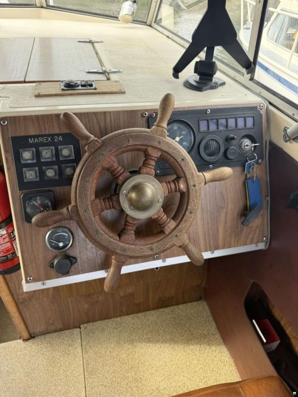 Marex 24 SunCab