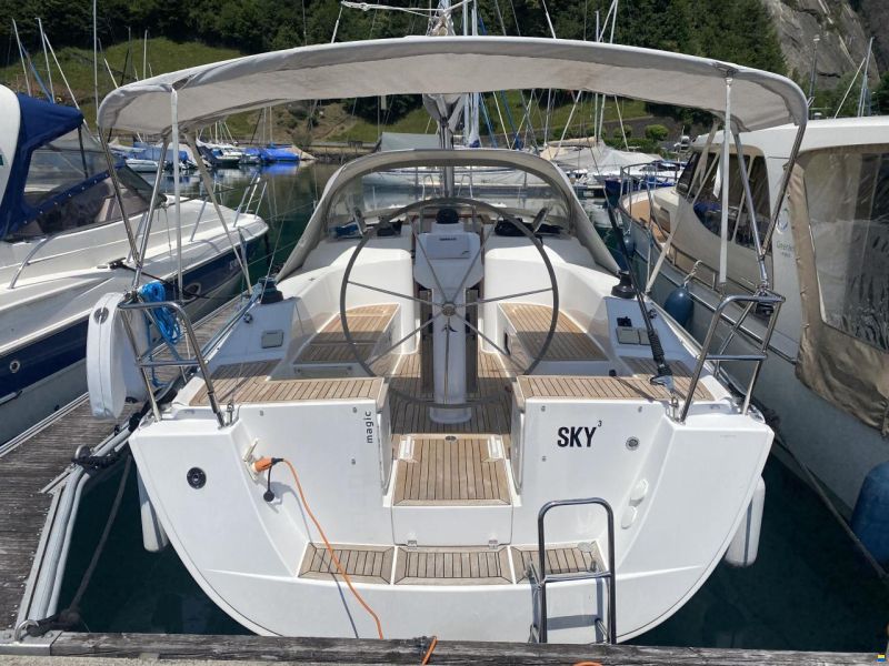 Hanse 325