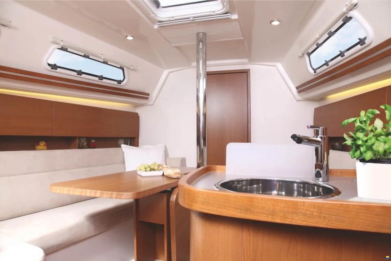 Hanse 325