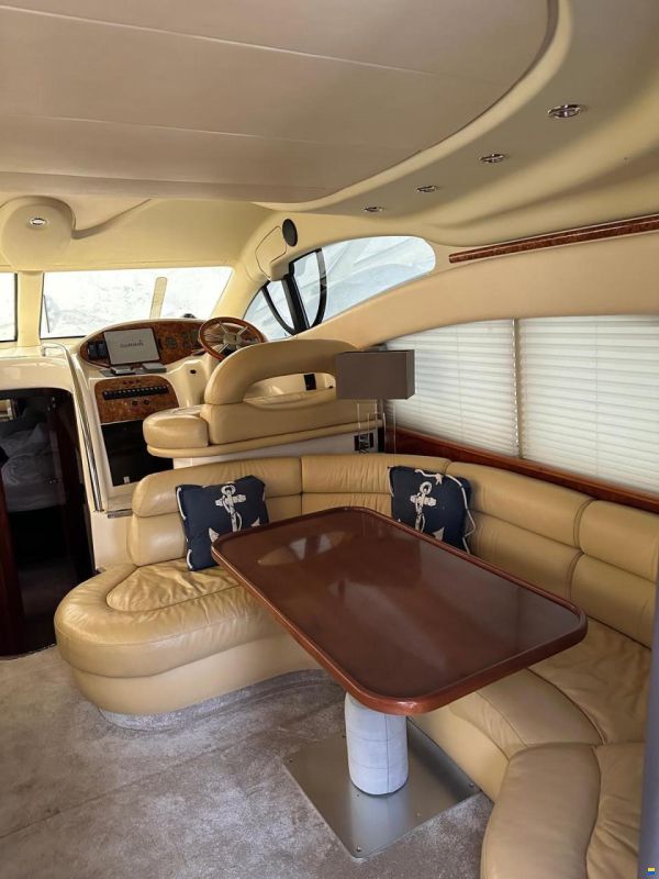 Azimut 42 FLY
