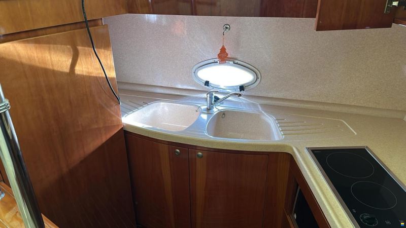Azimut 42 FLY