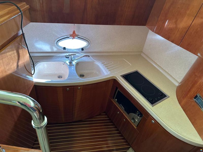 Azimut 42 FLY