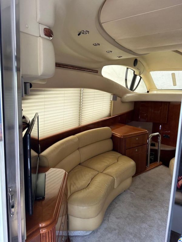 Azimut 42 FLY
