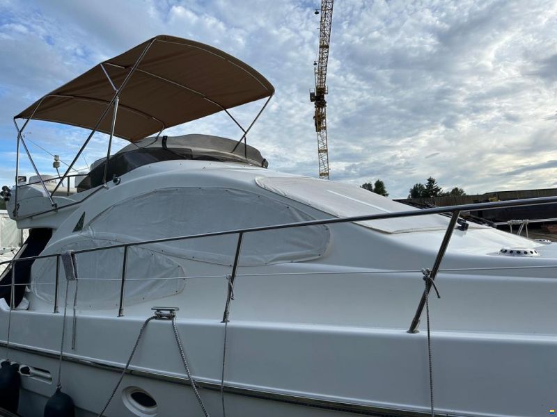 Azimut 42 FLY