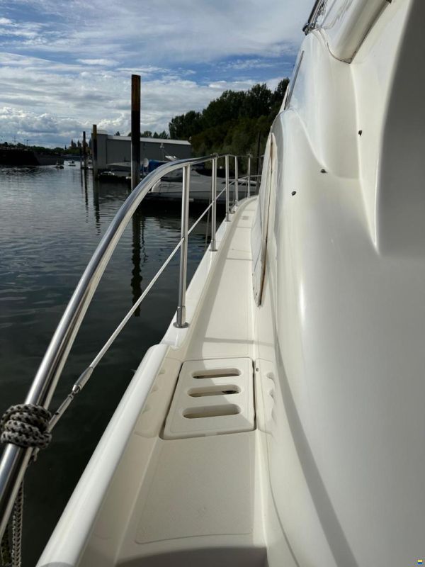 Azimut 42 FLY