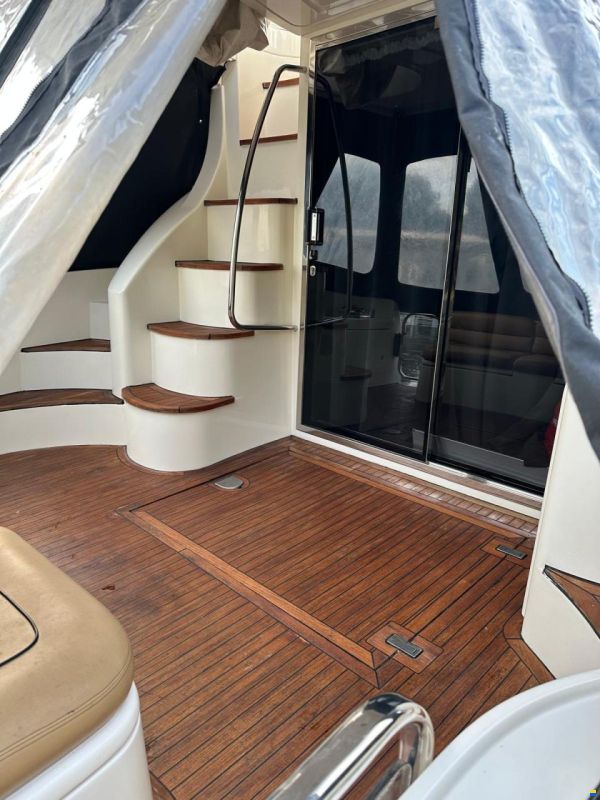 Azimut 42 FLY