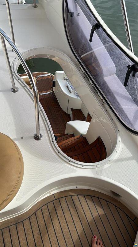Azimut 42 FLY