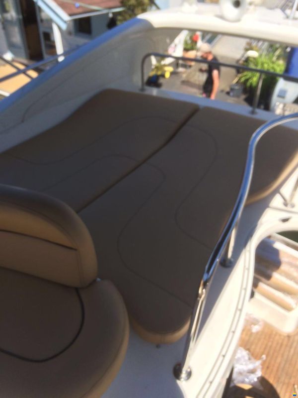 Azimut 42 FLY
