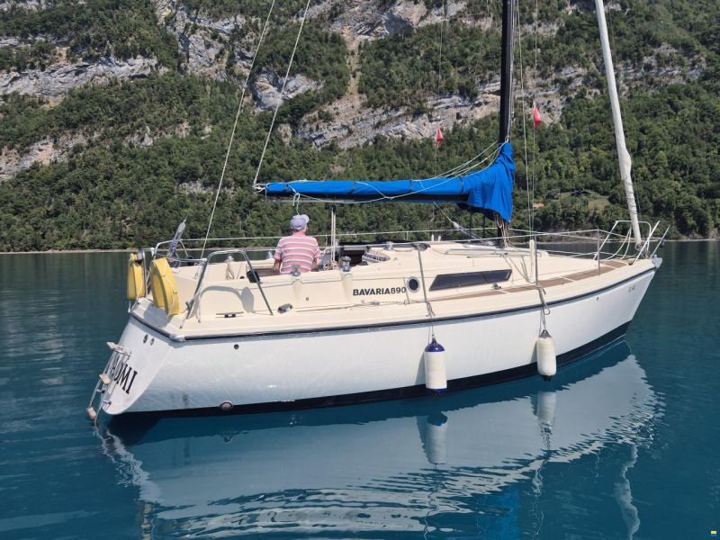 Bavaria 890