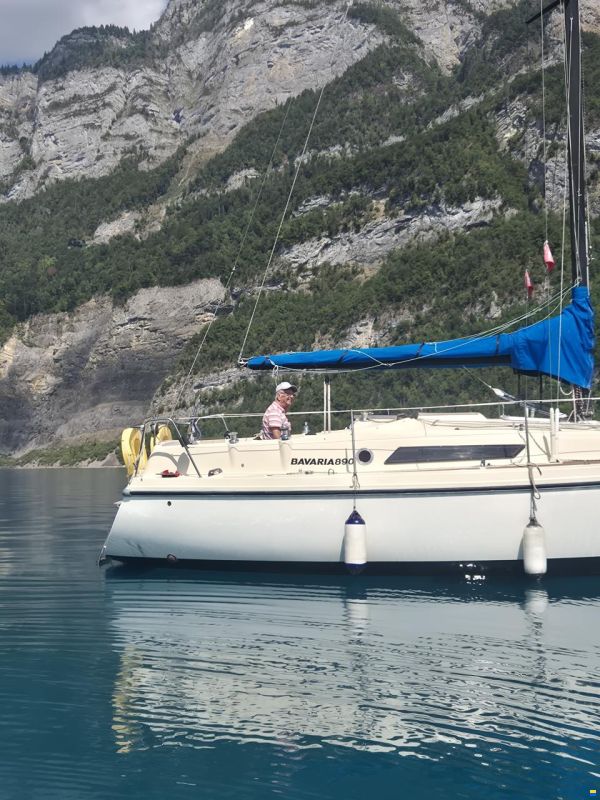 Bavaria 890