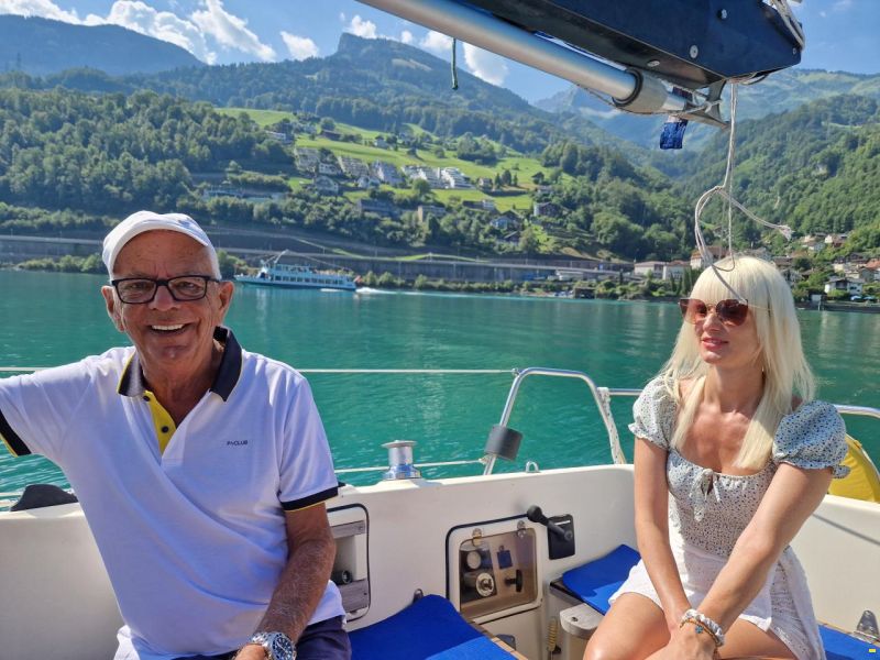 Bavaria 890