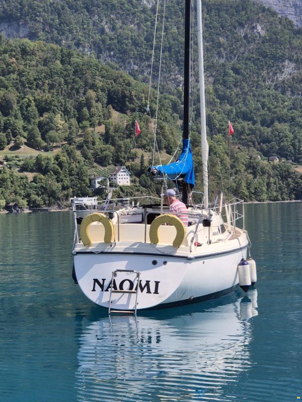 Bavaria 890