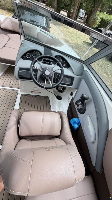Cobalt 220 S