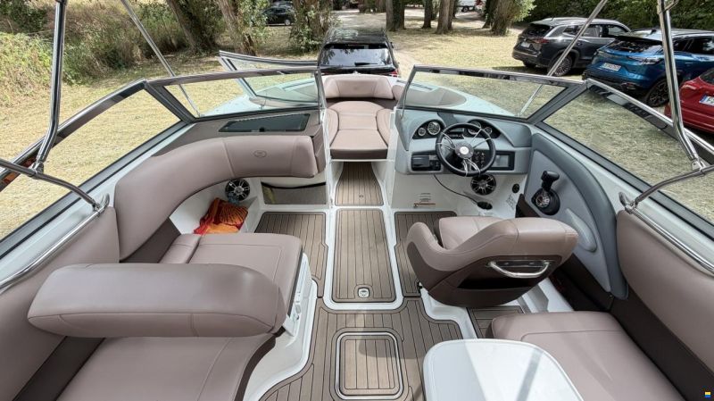 Cobalt 220 S