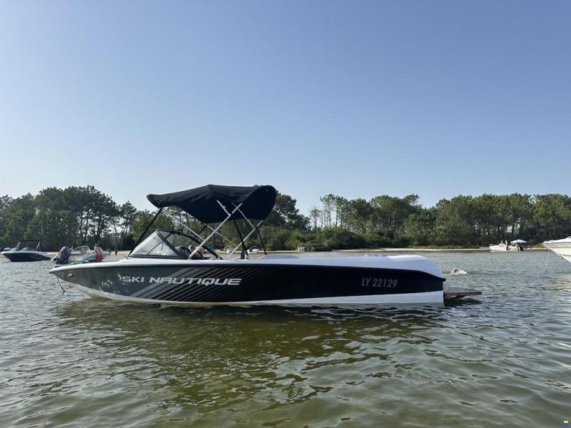 Correct Craft Ski Nautique 196
