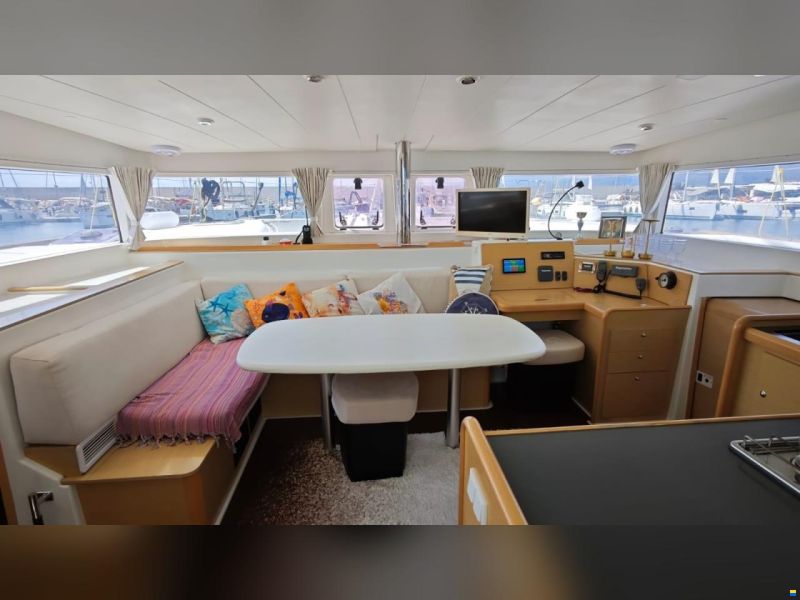 Lagoon 400