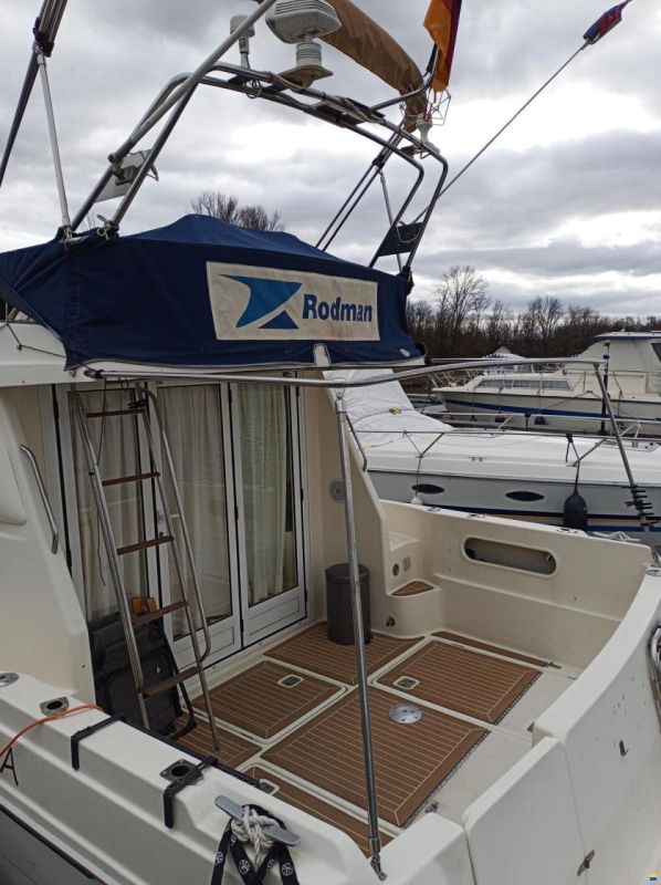 Rodman 970 Sport FLY Fisher