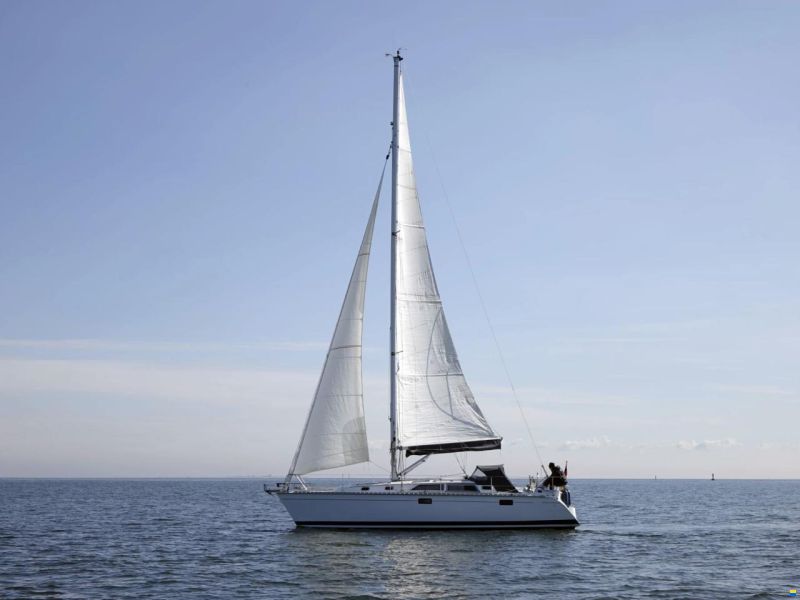 Hunter 33.5