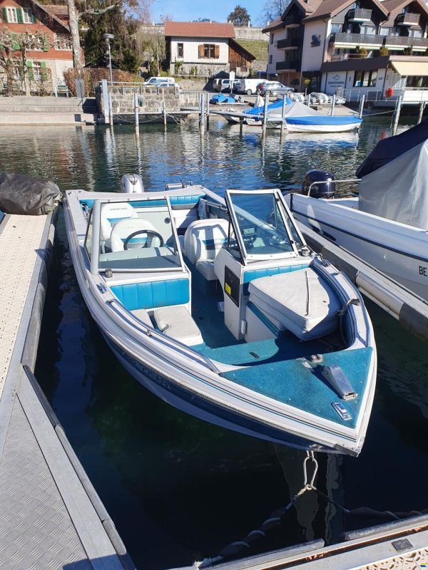 Crestliner Phantom V 186