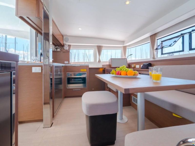 Lagoon 40 A/C