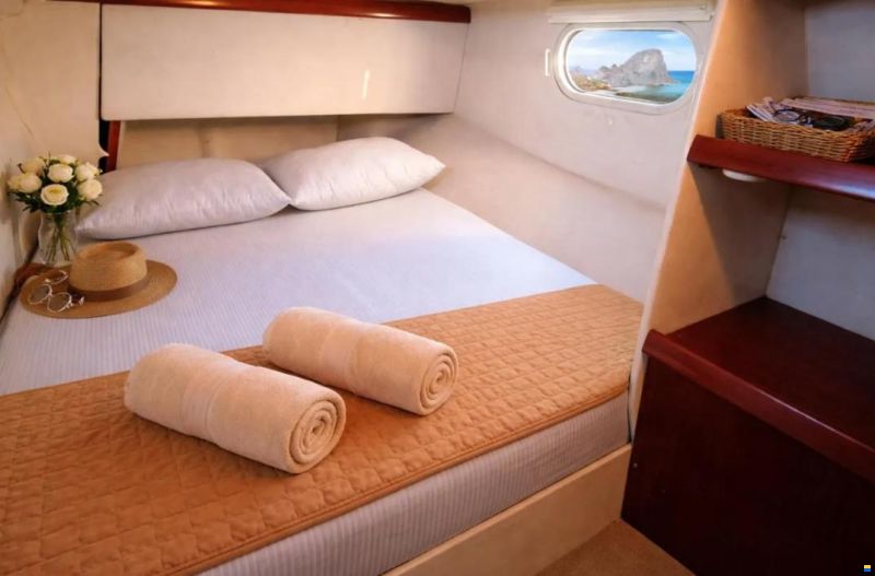 Fountaine Pajot Tobago 35