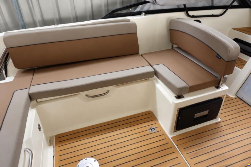 Quicksilver Activ 675 Cruiser inkl. Trailer & Bodens