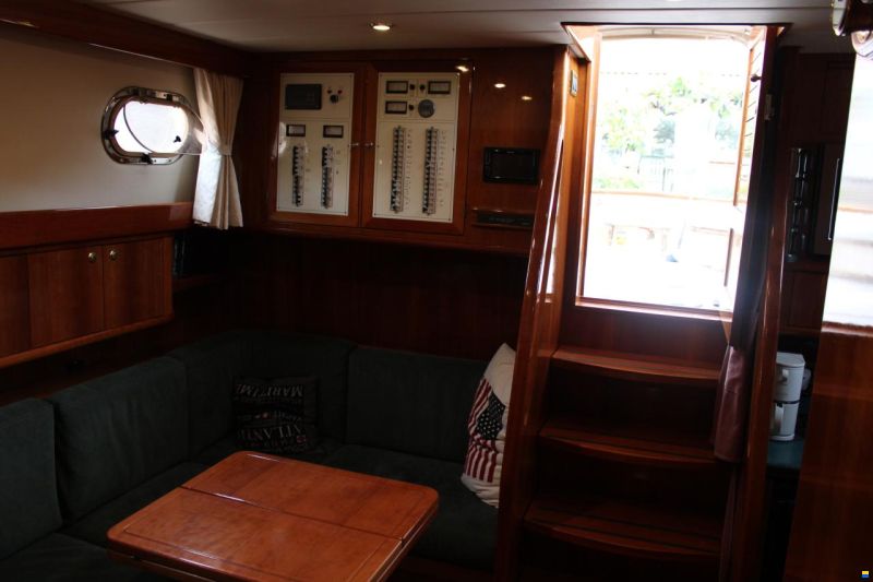 Apreamare 11m semi cabinato