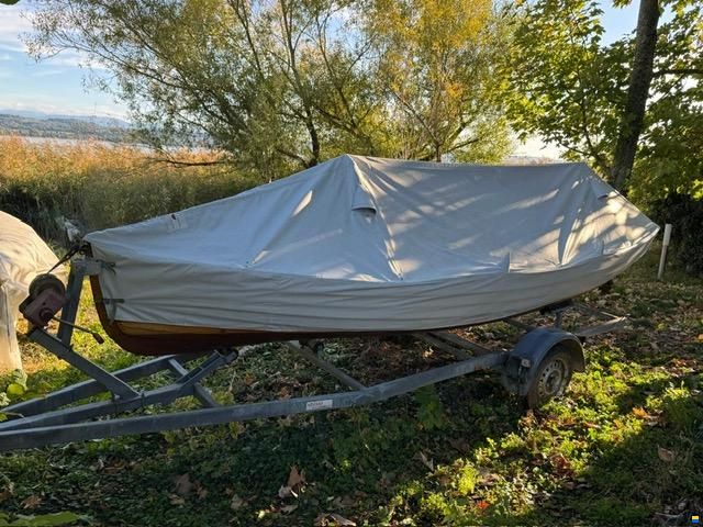 Furrer Klinker-Ruderboot Mahagoni Holz