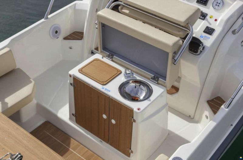 Cranchi Endurance 27