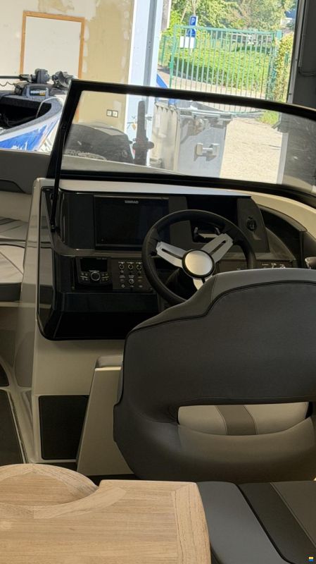 Bayliner V20