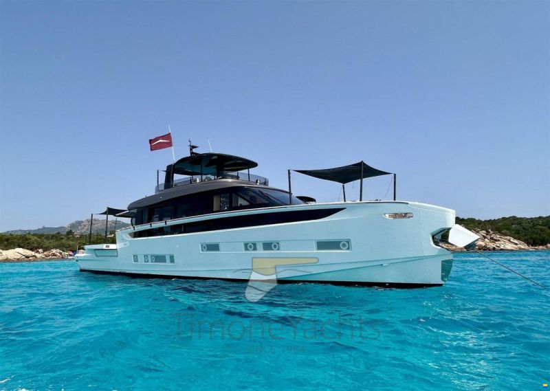 Azimut Seadeck 9