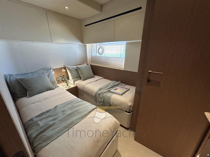 Azimut Seadeck 9