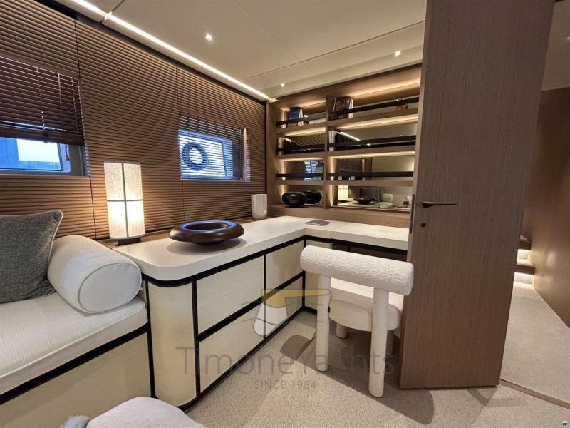 Azimut Seadeck 9