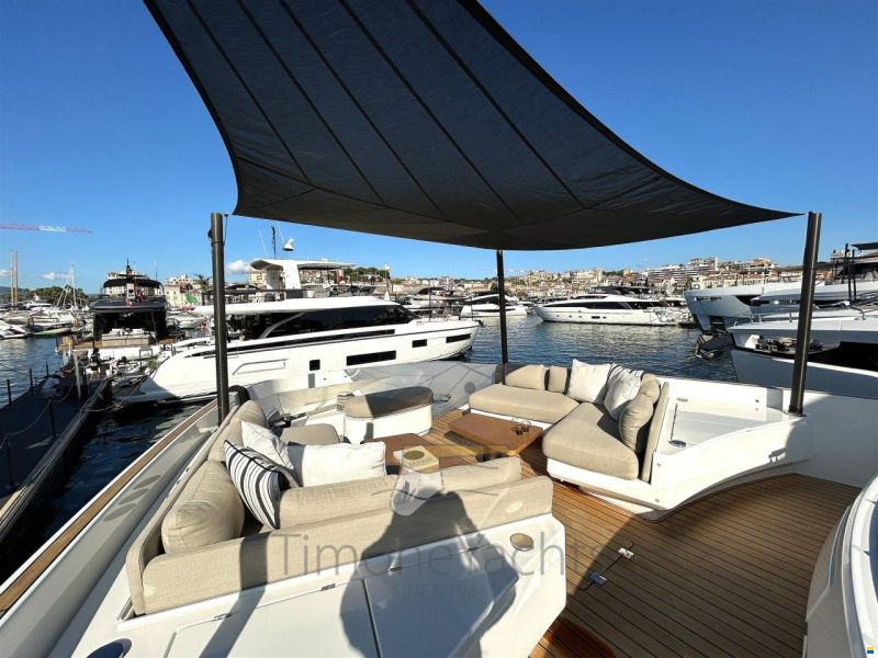 Azimut Seadeck 9