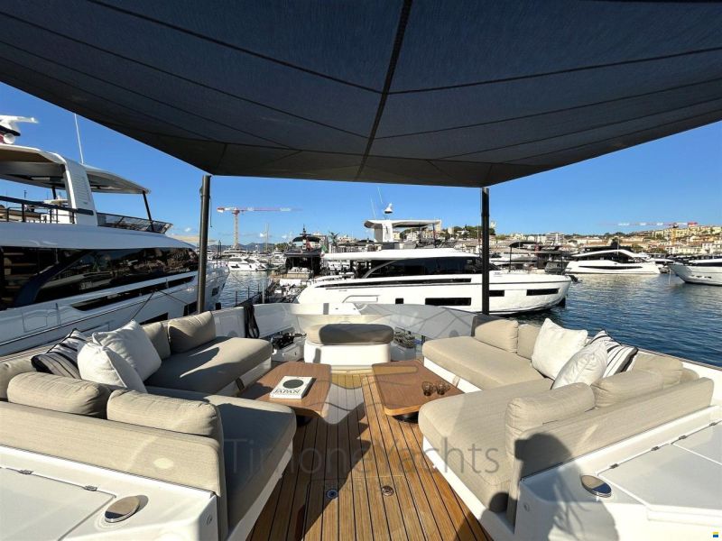 Azimut Seadeck 9